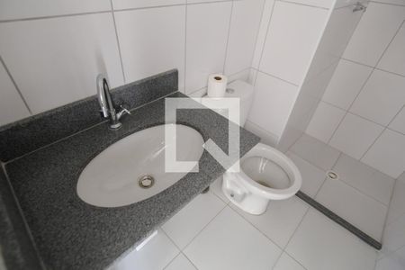 Banheiro de apartamento à venda com 2 quartos, 38m² em Vila Invernada, São Paulo