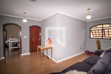 Casa para alugar com 360m², 5 quartos e 6 vagasHall