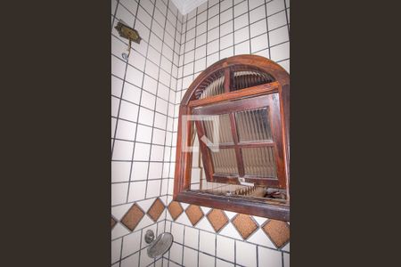 Casa para alugar com 360m², 5 quartos e 6 vagasBanheiro de Serviço