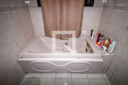 Casa para alugar com 360m², 5 quartos e 6 vagasBanheiro 2