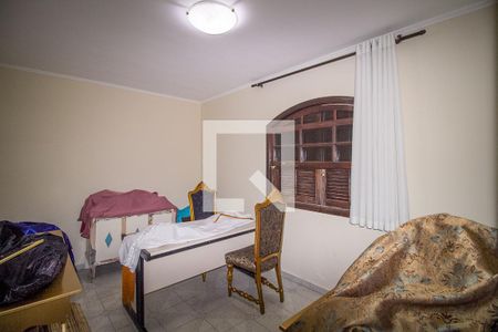 Casa para alugar com 360m², 5 quartos e 6 vagasCasa 2 - Quarto 1