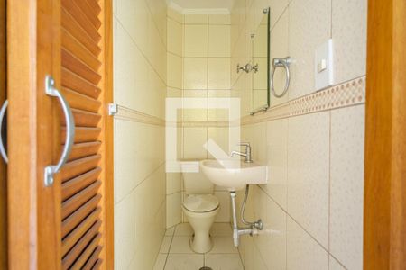 Casa à venda com 250m², 4 quartos e 2 vagas Casa à venda com 250m², 4 quartos e 2 vagasBanheiro de serviço