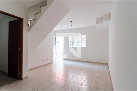 Sala de casa de condomínio à venda com 2 quartos, 75m² em Conjunto Residencial Jardim Canaã, São Paulo