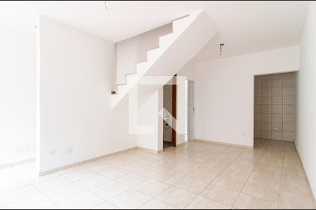 Casa de condomínio à venda com 75m², 2 quartos e 2 vagasSala