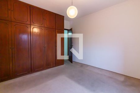 Casa para alugar com 220m², 5 quartos e 2 vagas Casa para alugar com 220m², 5 quartos e 2 vagasQuarto 1