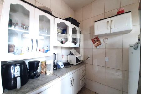 Casa de condomínio à venda com 260m², 4 quartos e 8 vagas Casa de condomínio à venda com 260m², 4 quartos e 8 vagasCozinha