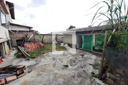 Casa de condomínio à venda com 260m², 4 quartos e 8 vagas Casa de condomínio à venda com 260m², 4 quartos e 8 vagasQuintal