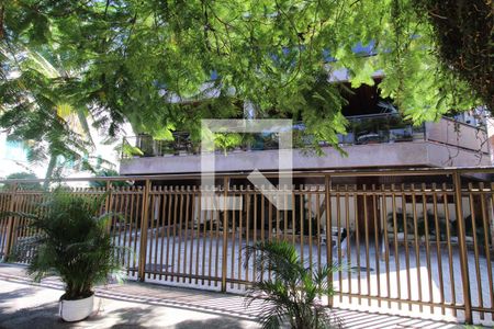 Apartamento à venda com 200m², 3 quartos e 2 vagasFachada