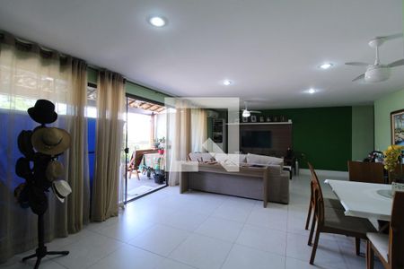 Apartamento à venda com 200m², 3 quartos e 2 vagasSala