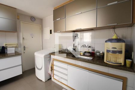 Apartamento à venda com 200m², 3 quartos e 2 vagasCozinha