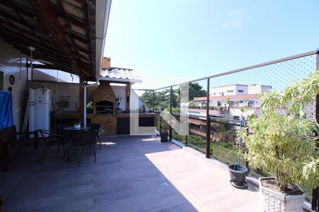 Apartamento à venda com 200m², 3 quartos e 2 vagasVaranda