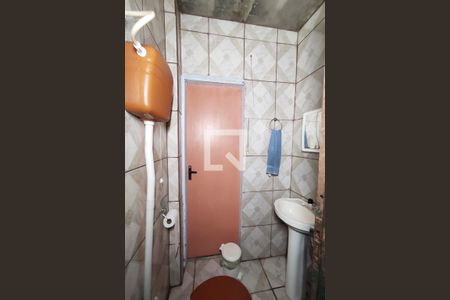 Casa à venda com 160m², 3 quartos e 4 vagas Casa à venda com 160m², 3 quartos e 4 vagasBanheiro de Serviço