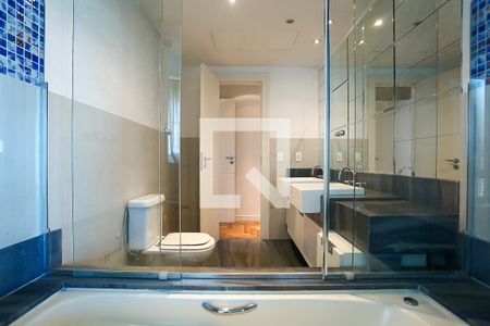 Apartamento para alugar com 290m², 4 quartos e sem vaga Apartamento para alugar com 290m², 4 quartos e sem vagaBanheiro da Suíte 4