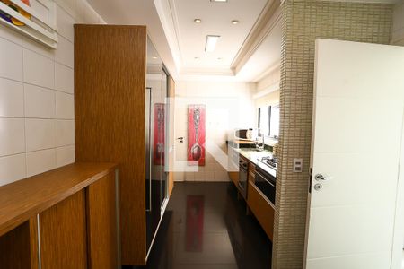 Apartamento para alugar com 290m², 4 quartos e sem vaga Apartamento para alugar com 290m², 4 quartos e sem vagaCozinha