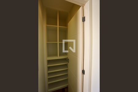 Apartamento para alugar com 290m², 4 quartos e sem vaga Apartamento para alugar com 290m², 4 quartos e sem vagaCloset da suíte 1