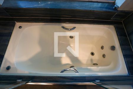 Apartamento para alugar com 290m², 4 quartos e sem vaga Apartamento para alugar com 290m², 4 quartos e sem vagaBanheiro da Suíte 4