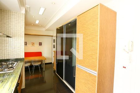 Apartamento para alugar com 290m², 4 quartos e sem vaga Apartamento para alugar com 290m², 4 quartos e sem vagaCozinha