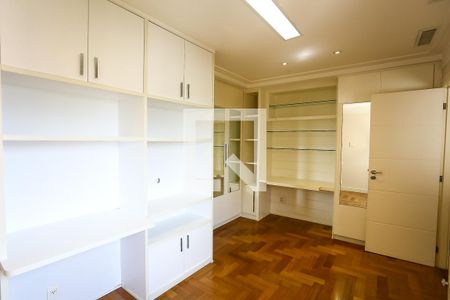 Apartamento para alugar com 290m², 4 quartos e sem vaga Apartamento para alugar com 290m², 4 quartos e sem vagasuíte 1