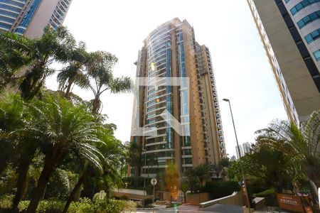 Apartamento para alugar com 290m², 4 quartos e sem vaga Apartamento para alugar com 290m², 4 quartos e sem vagaFachada