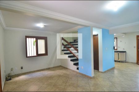 Sala de casa de condomínio para alugar com 3 quartos, 120m² em Harmonia, Canoas