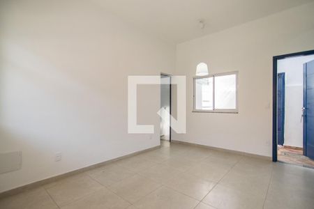 Sala de casa para alugar com 2 quartos, 65m² em Taquara, Rio de Janeiro