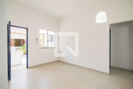 Sala de casa para alugar com 2 quartos, 65m² em Taquara, Rio de Janeiro