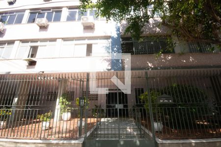 Apartamento à venda com 67m², 1 quarto e 1 vagaFachada e portaria