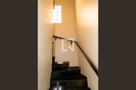 Escada de casa à venda com 3 quartos, 199m² em Independência, São Bernardo do Campo