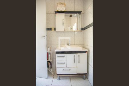 Casa à venda com 166m², 2 quartos e 1 vaga Casa à venda com 166m², 2 quartos e 1 vagaBanheiro