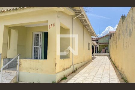 Casa à venda com 166m², 2 quartos e 1 vaga Casa à venda com 166m², 2 quartos e 1 vagaFachada