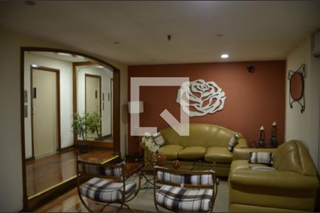 Apartamento à venda com 90m², 2 quartos e 1 vagaHall social