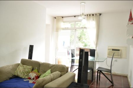 Apartamento à venda com 90m², 2 quartos e 1 vagaSala