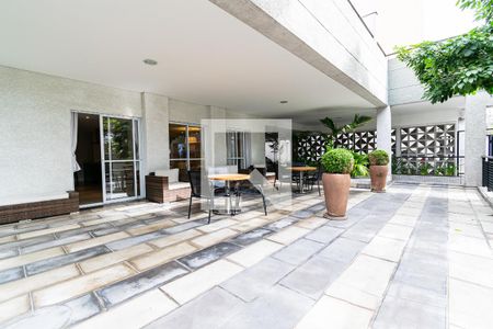 Apartamento para alugar com 165m², 2 quartos e 2 vagas Apartamento para alugar com 165m², 2 quartos e 2 vagasÁrea comum - Salão de festas