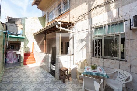 Apartamento à venda com 120m², 2 quartos e sem vaga Apartamento à venda com 120m², 2 quartos e sem vagaQuintal e área de serviço