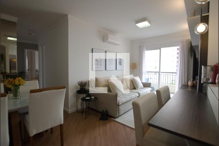 Sala de apartamento à venda com 2 quartos, 65m² em Vila Gumercindo, São Paulo