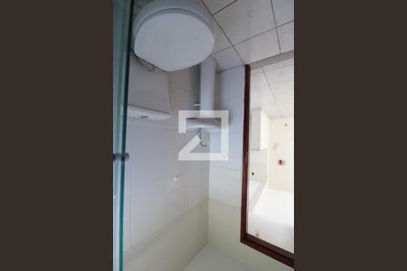 Banheiro de apartamento para alugar com 2 quartos, 50m² em Piedade, Rio de Janeiro