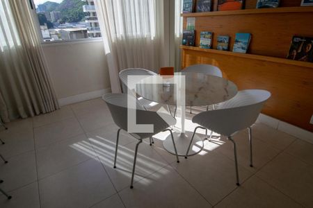 Apartamento para alugar com 92m², 2 quartos e 1 vagaÁrea comum