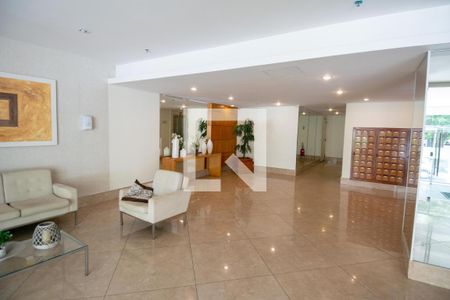 Apartamento para alugar com 92m², 2 quartos e 1 vagaFachada e portaria