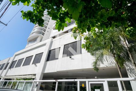 Apartamento para alugar com 92m², 2 quartos e 1 vagaFachada e portaria