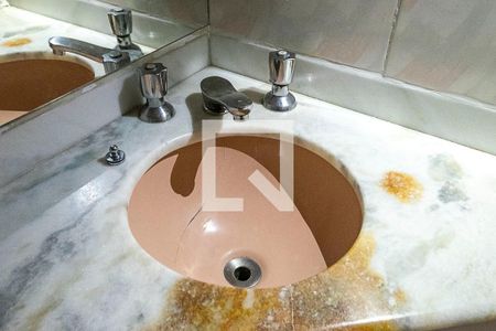 Banheiro de apartamento para alugar com 1 quarto, 42m² em Pinheiros, São Paulo