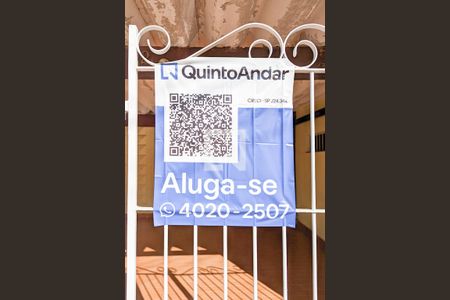 Casa para alugar com 250m², 2 quartos e 2 vagas Casa para alugar com 250m², 2 quartos e 2 vagasFachada