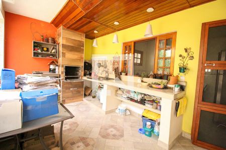 Casa à venda com 280m², 3 quartos e 5 vagas Casa à venda com 280m², 3 quartos e 5 vagasEspaço Gourmet