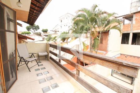 Casa à venda com 280m², 3 quartos e 5 vagas Casa à venda com 280m², 3 quartos e 5 vagasVaranda Quarto 3 - Suíte