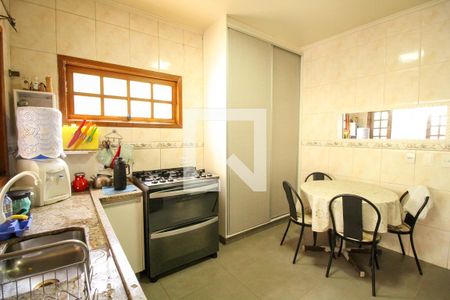 Casa à venda com 280m², 3 quartos e 5 vagas Casa à venda com 280m², 3 quartos e 5 vagasCozinha