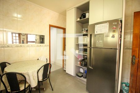 Casa à venda com 280m², 3 quartos e 5 vagas Casa à venda com 280m², 3 quartos e 5 vagasCozinha