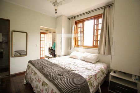 Casa à venda com 280m², 3 quartos e 5 vagas Casa à venda com 280m², 3 quartos e 5 vagasQuarto 3 - Suíte