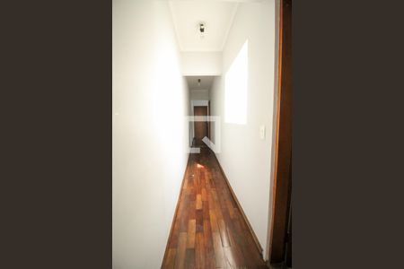 Casa à venda com 280m², 3 quartos e 5 vagas Casa à venda com 280m², 3 quartos e 5 vagasCorredor