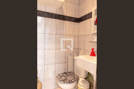 Casa para alugar com 250m², 3 quartos e 2 vagas Casa para alugar com 250m², 3 quartos e 2 vagasBanheiro de Serviço