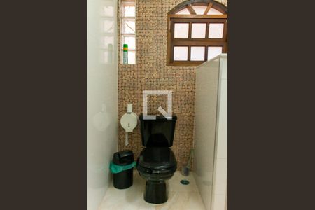 Casa para alugar com 250m², 3 quartos e 2 vagas Casa para alugar com 250m², 3 quartos e 2 vagasBanheiro Social