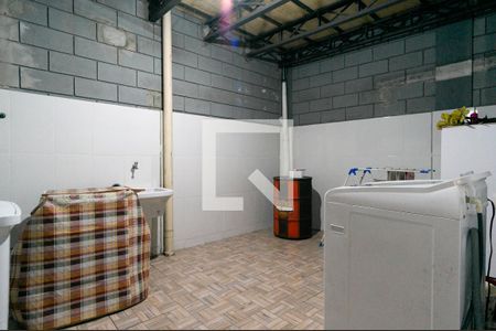 Casa à venda com 150m², 1 quarto e sem vagaarea de serviço